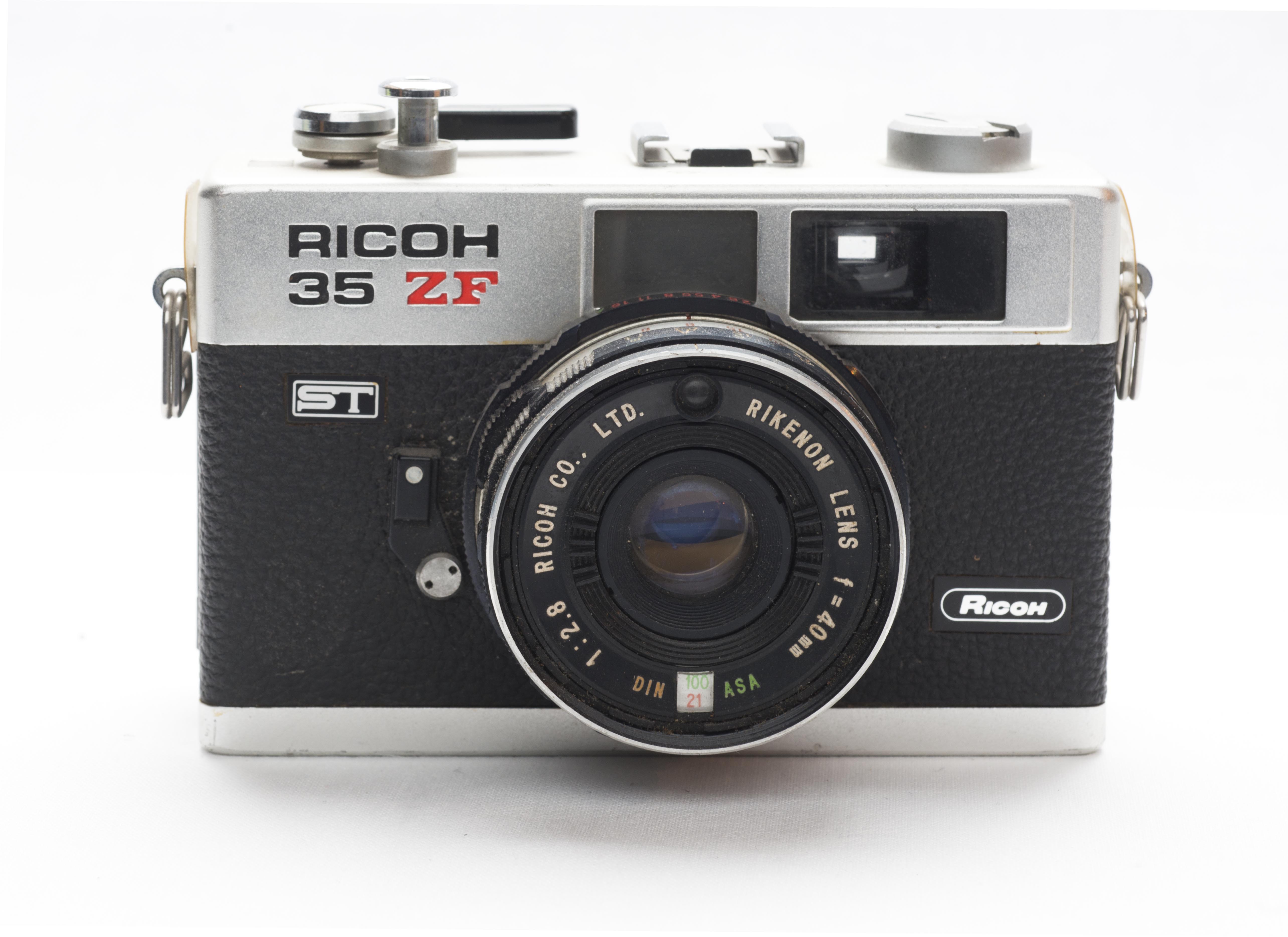 RICOH 35 ZF